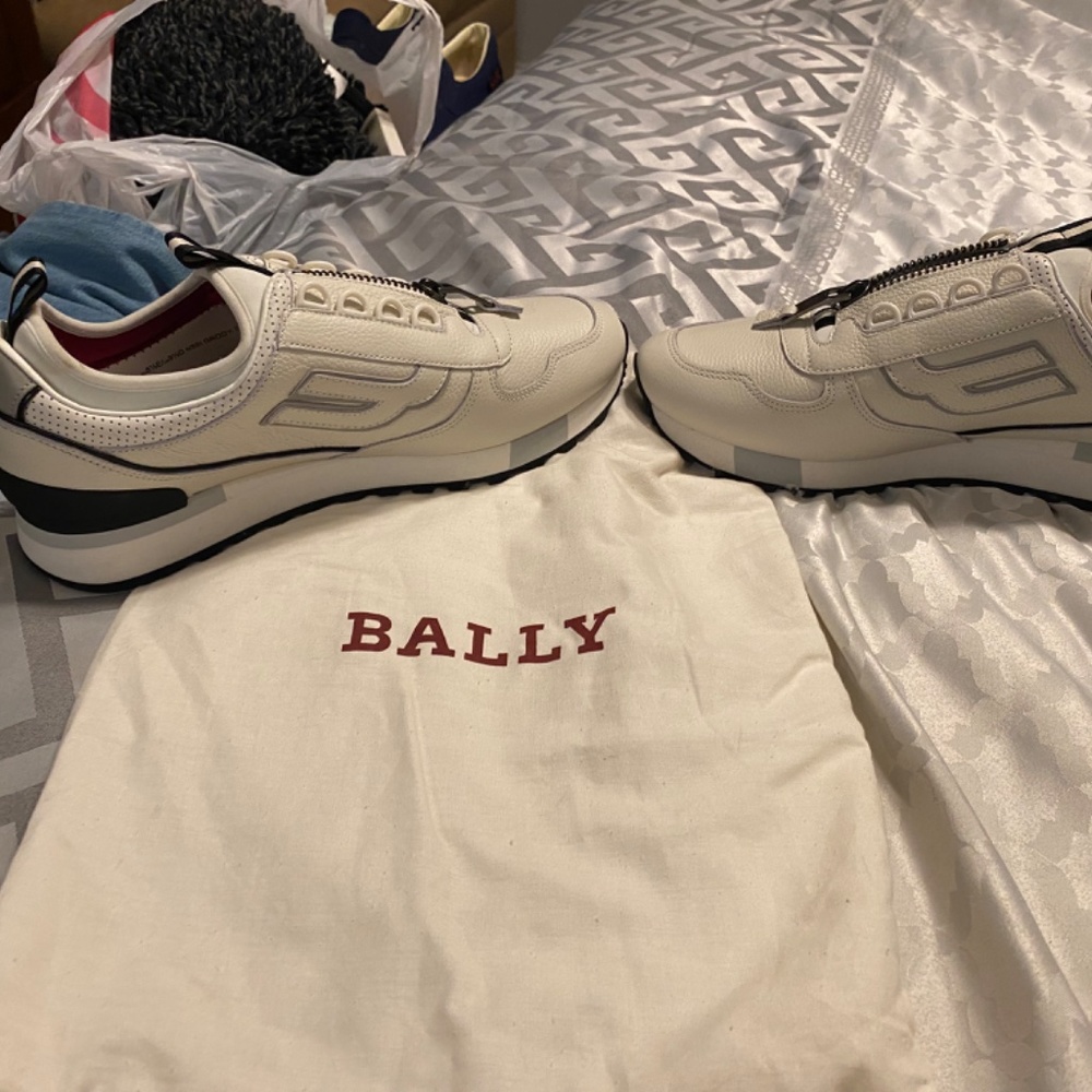Bally - Picture 9 of 16